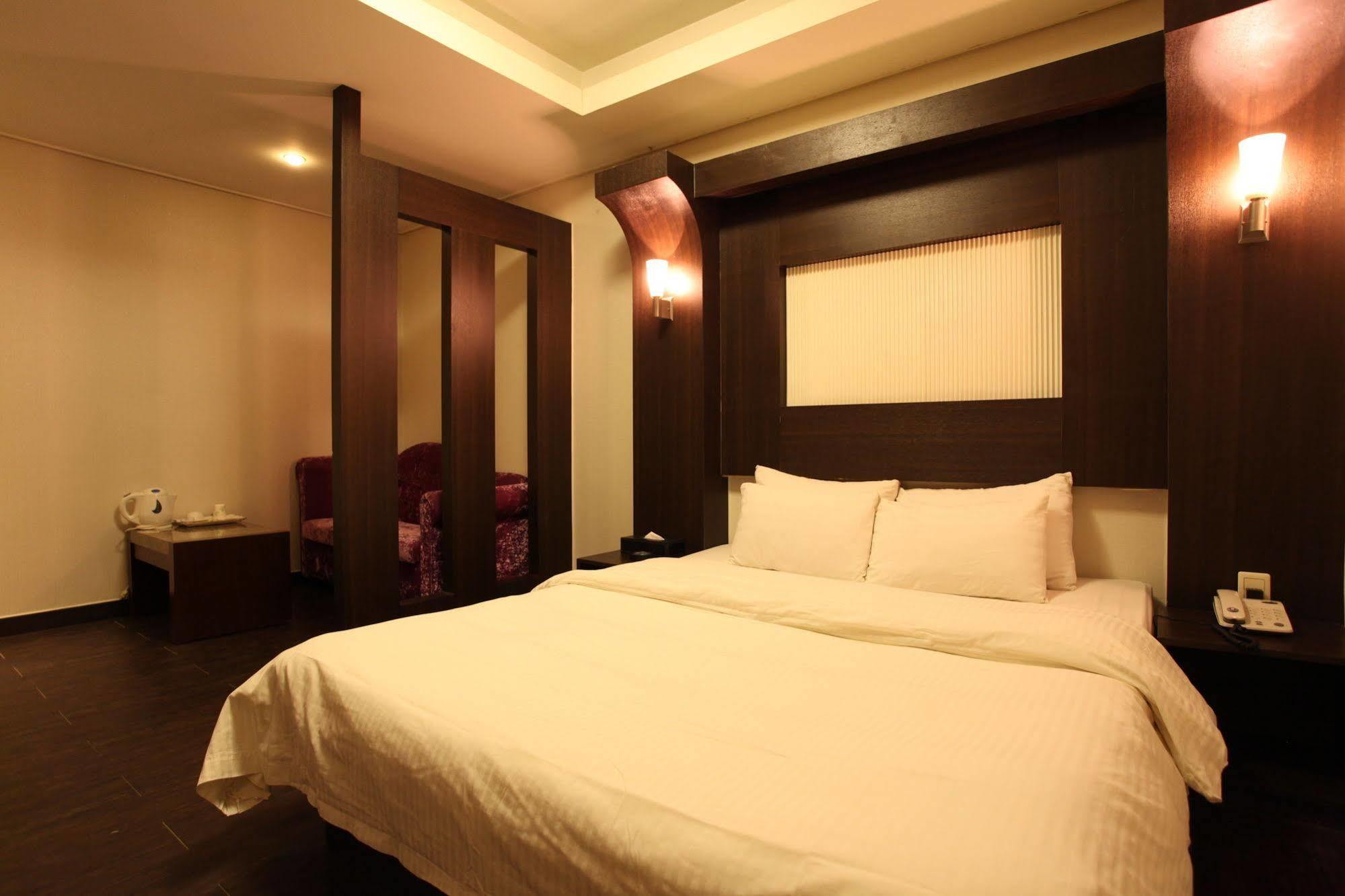 Highland Hotel 2*